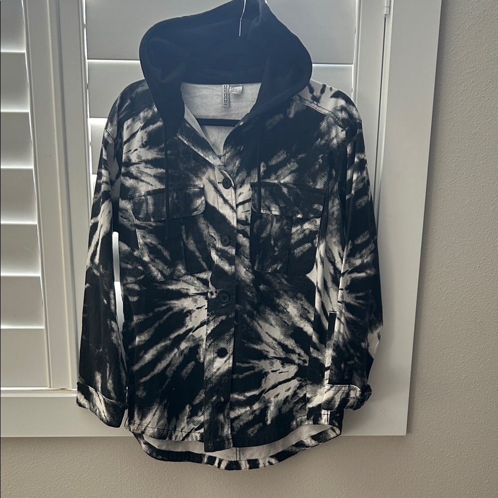 Divided Black and White Tie-Dye hooded Jacket